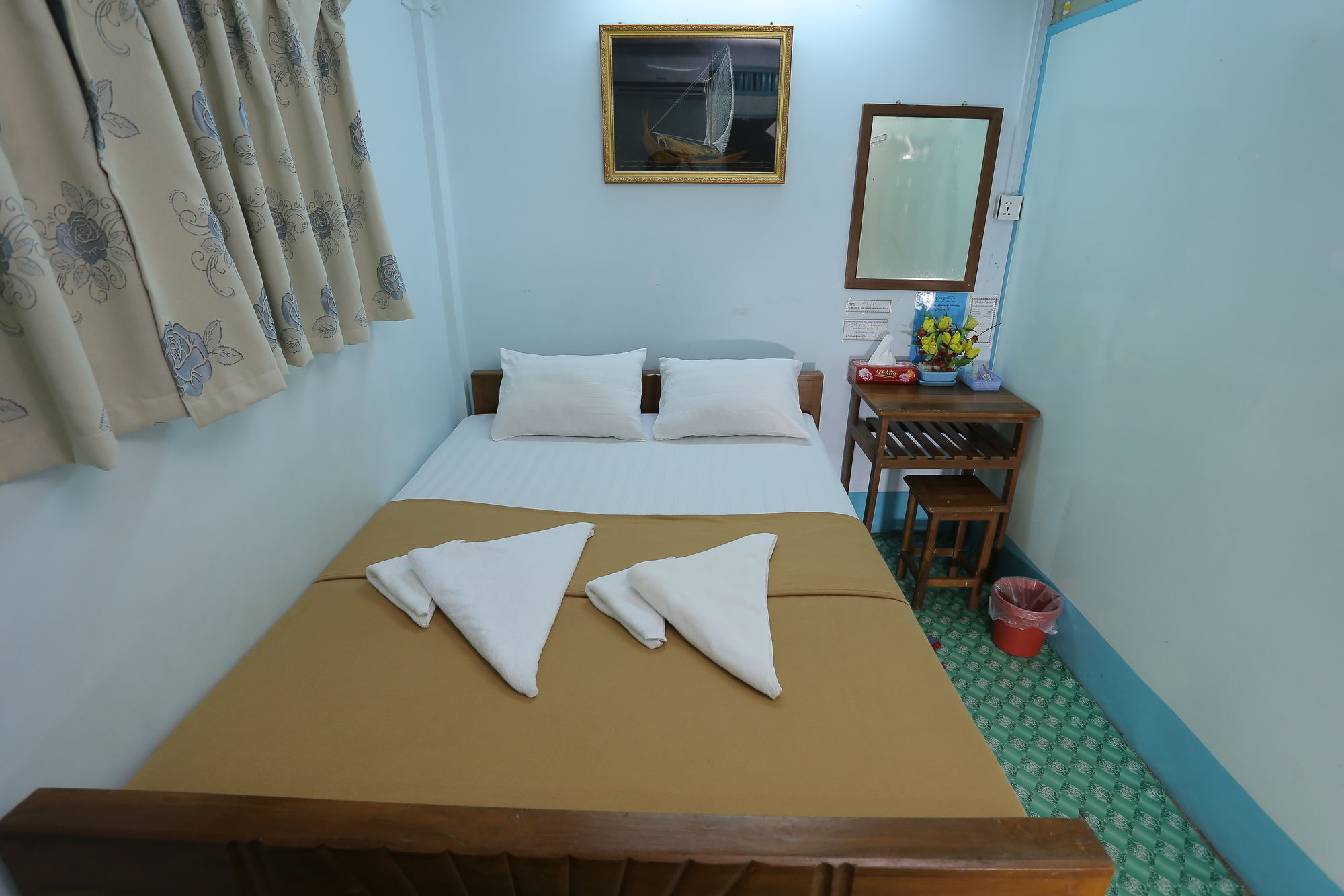 Chan Myae Thar Guest House Янгон Екстериор снимка