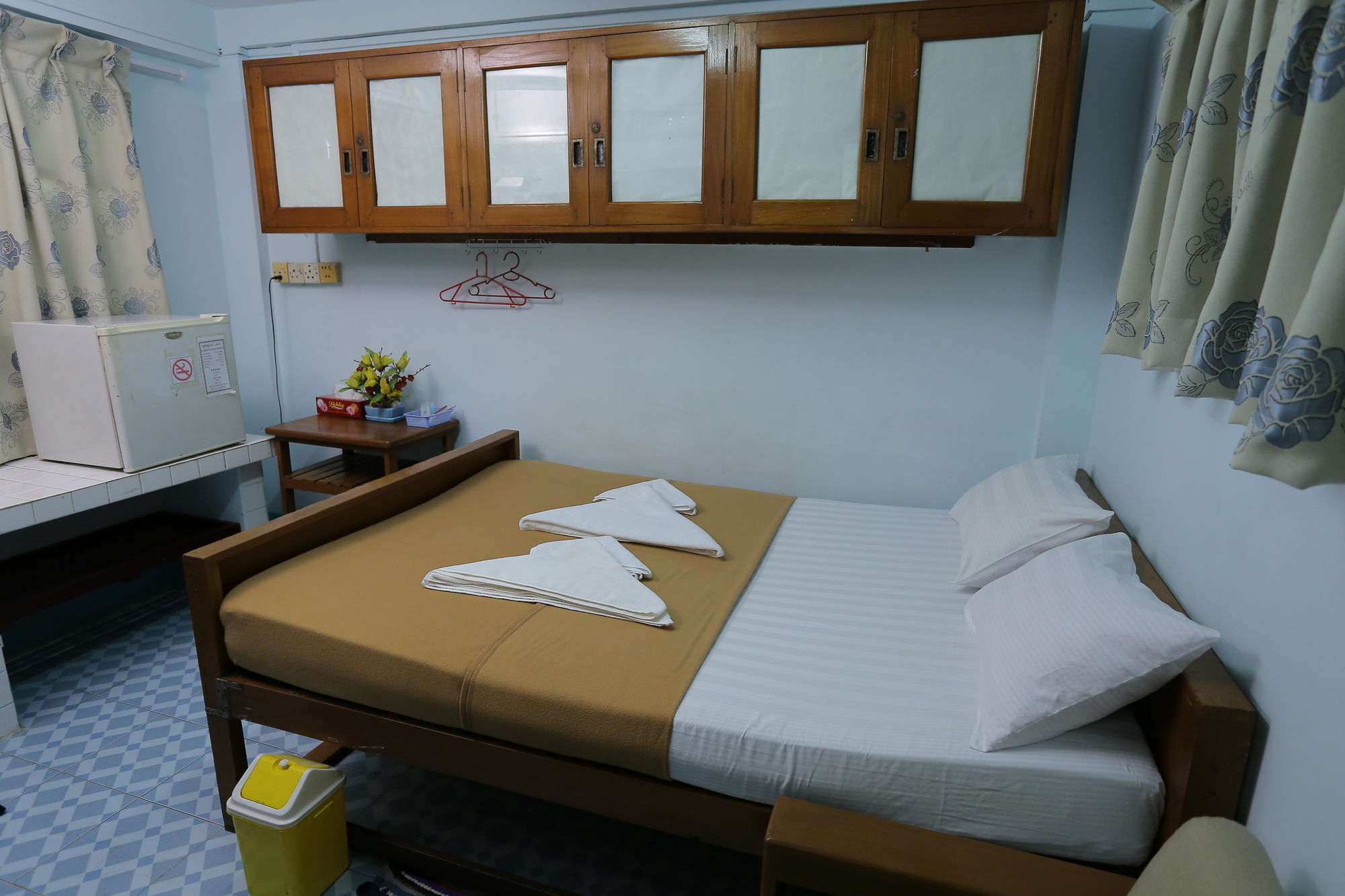 Chan Myae Thar Guest House Янгон Екстериор снимка