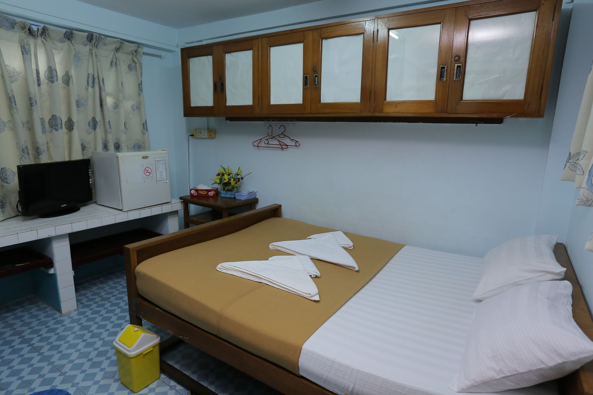 Chan Myae Thar Guest House Янгон Екстериор снимка