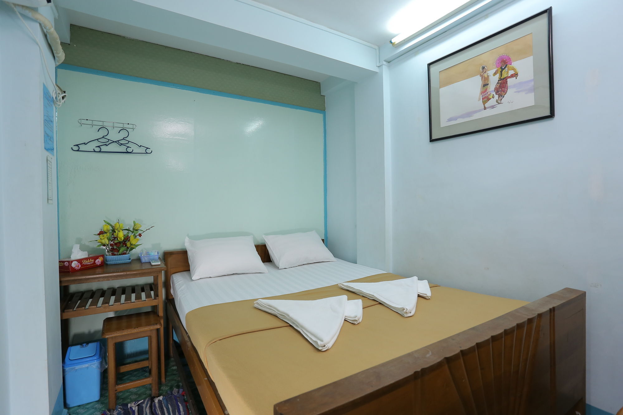 Chan Myae Thar Guest House Янгон Екстериор снимка