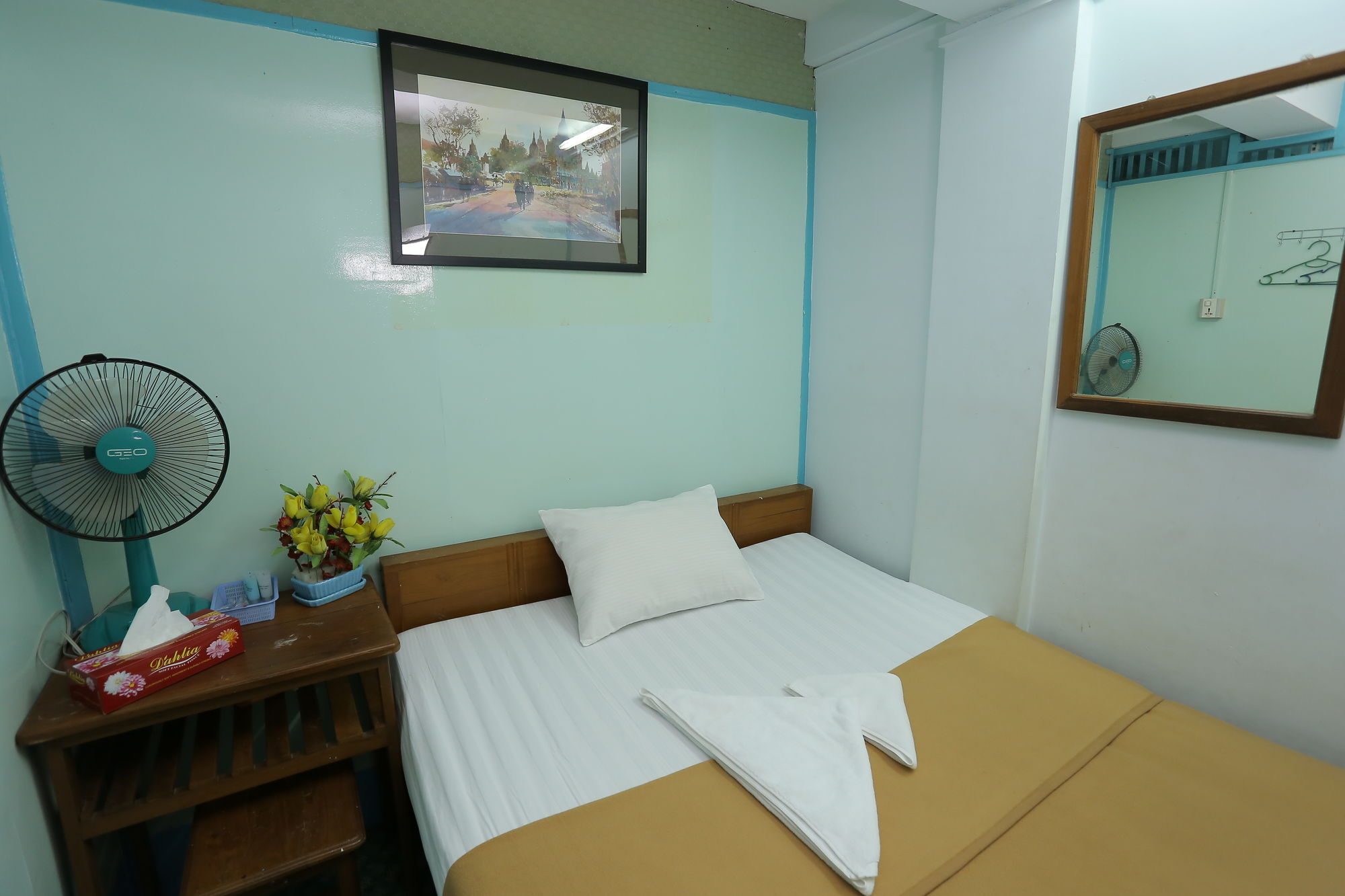 Chan Myae Thar Guest House Янгон Екстериор снимка